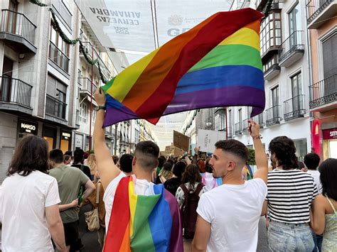 ambiente gay granada|Lugares LGTBIQ+ en Granada que no te puedes perder ️‍.